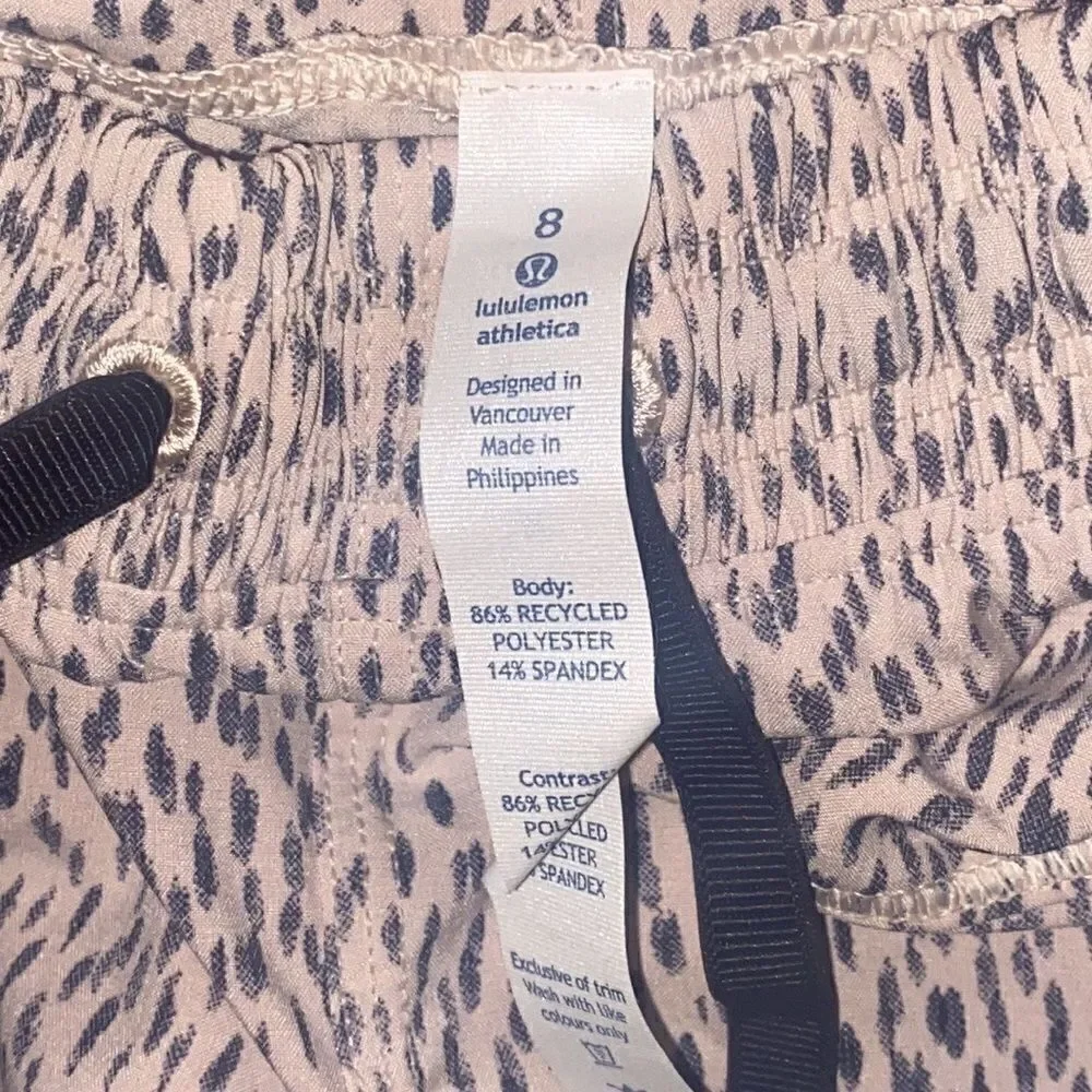 Lululemon Pink Leopard Jet Crop Pants!